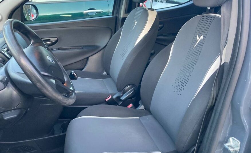 Lancia ypsilon 0.9 twinair OK NEOPATENTATI