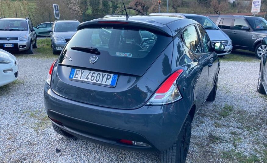 Lancia ypsilon 0.9 twinair OK NEOPATENTATI