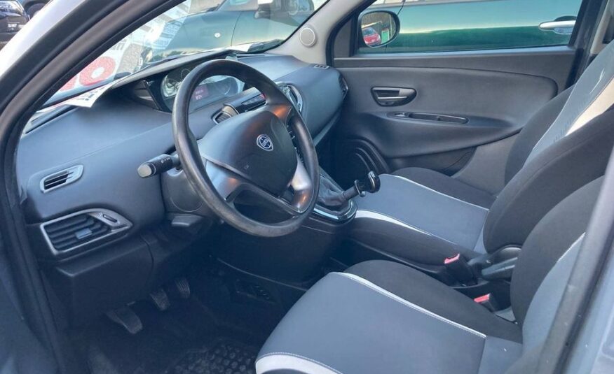 Lancia ypsilon 0.9 twinair OK NEOPATENTATI
