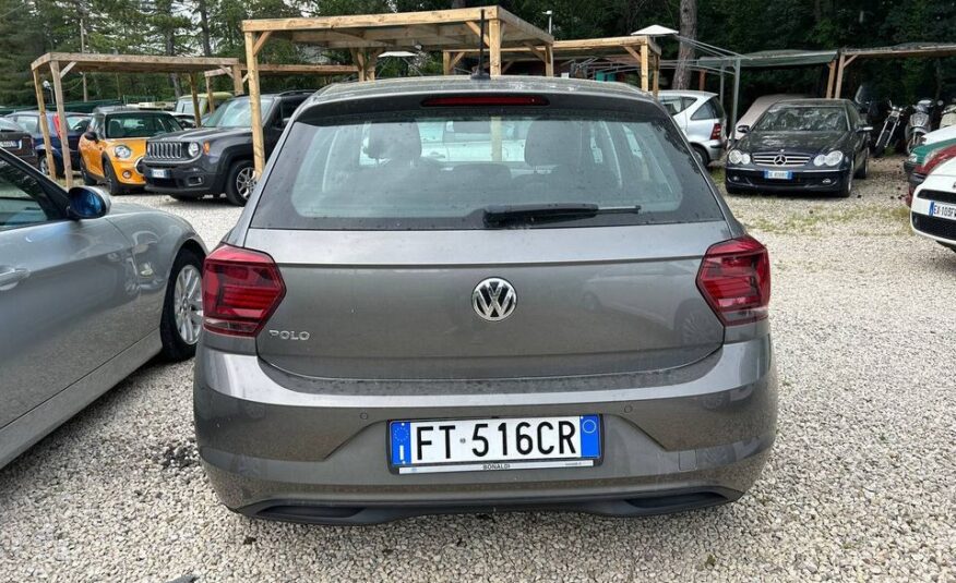 VOLKSWAGEN POLO