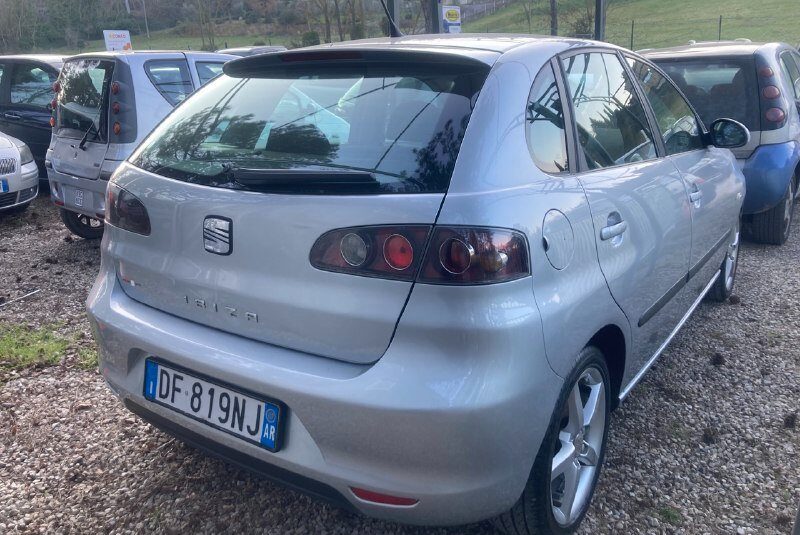 SEAT IBIZA