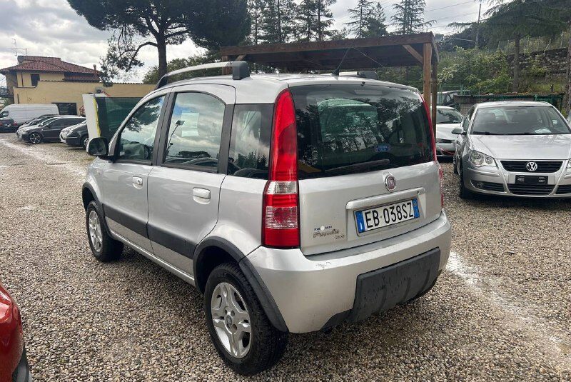 FIAT PANDA 4X4 CLIMBING