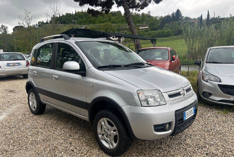 FIAT PANDA 4X4 CLIMBING