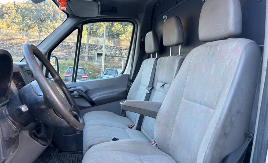 VOLKSWAGEN CRAFTER AUTOCARRO