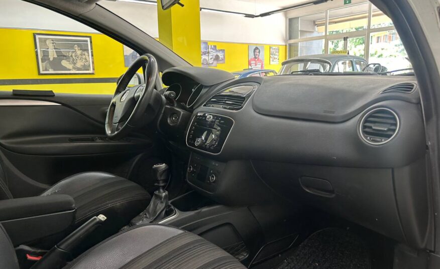 FIAT PUNTO EVO NEOPATENTATI