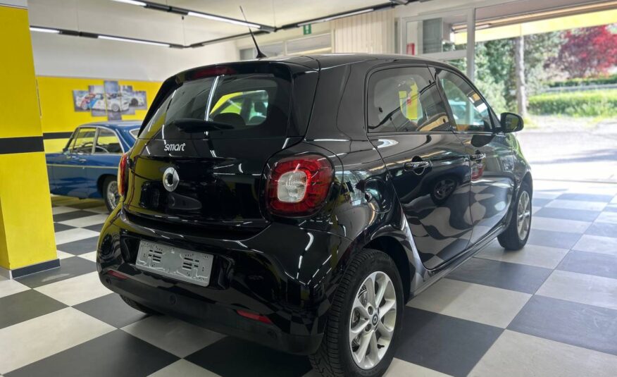 SMART FORFOUR NEOPATENTATI