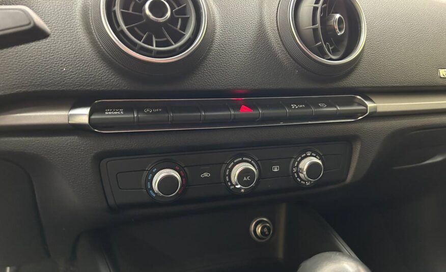 AUDI A3 1.6 NEOPATENTATI CAMBIO AUTOMATICO