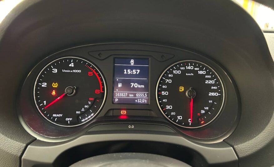 AUDI A3 1.6 NEOPATENTATI CAMBIO AUTOMATICO