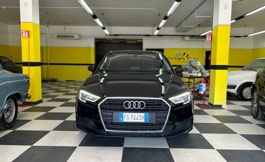AUDI A3 1.6 NEOPATENTATI CAMBIO AUTOMATICO