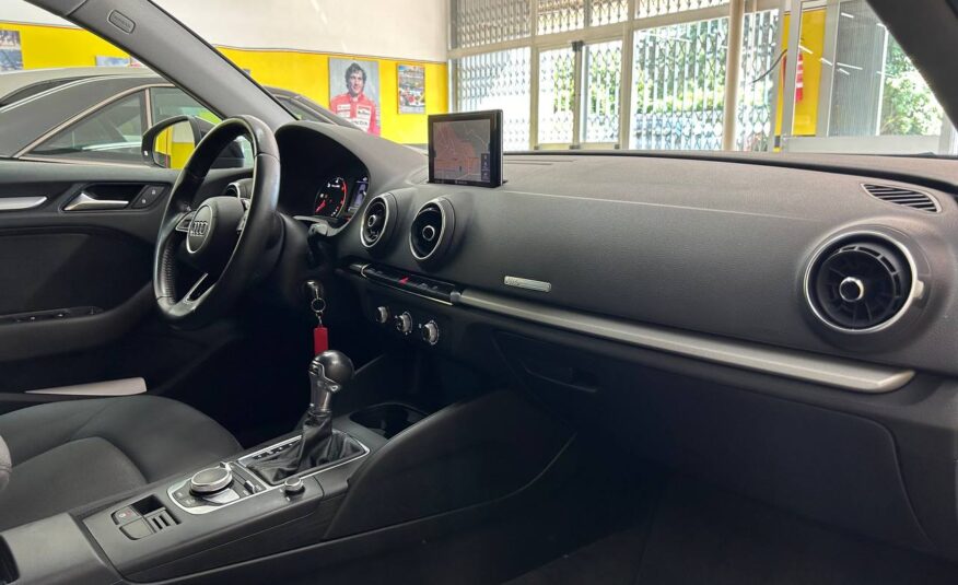 AUDI A3 1.6 NEOPATENTATI CAMBIO AUTOMATICO