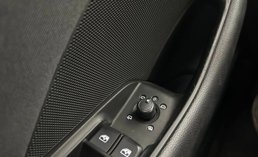 AUDI A3 1.6 NEOPATENTATI CAMBIO AUTOMATICO