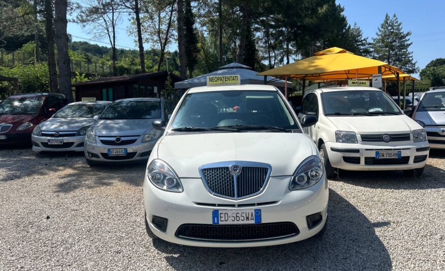LANCIA YPSILON 1.3 MJT NEOPATENTATI
