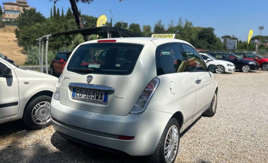 LANCIA YPSILON 1.3 MJT NEOPATENTATI