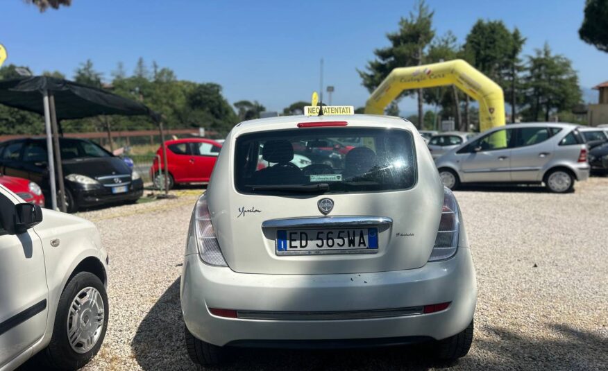 LANCIA YPSILON 1.3 MJT NEOPATENTATI
