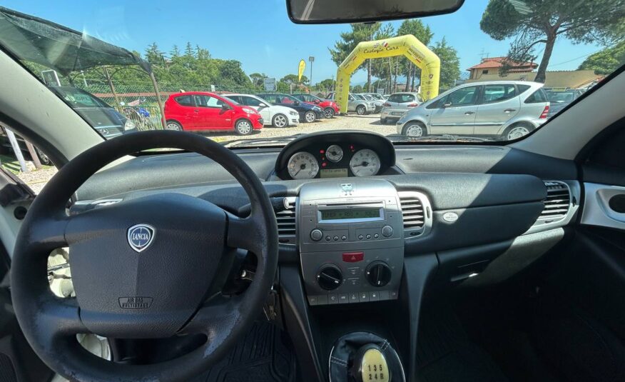 LANCIA YPSILON 1.3 MJT NEOPATENTATI